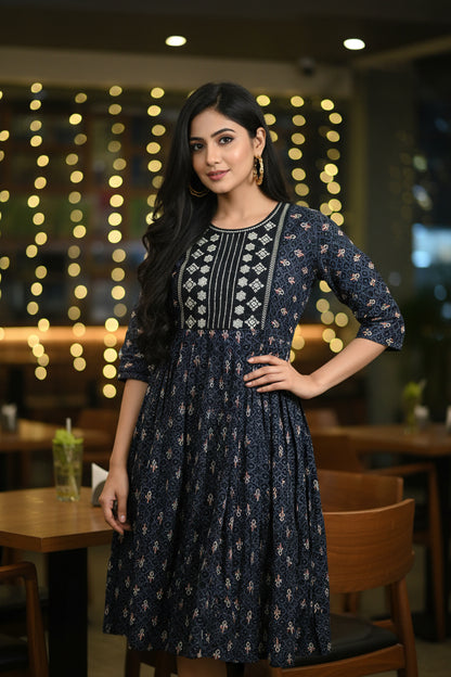 CLASSIC CHARCOAL ARTISAN KURTHI