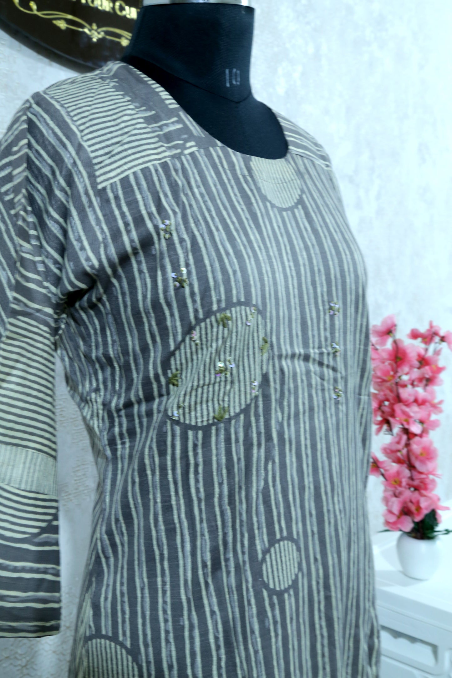 GREY MINIMAL DESIGN STRAIGHT SUIT SET WITH DUPATTA