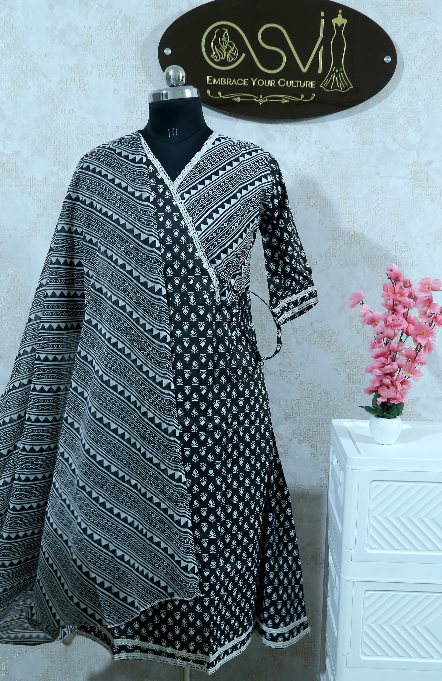 AJRAKH PRINT BLACK AND WHITE KURTHI SET WITH LACE DETAILING