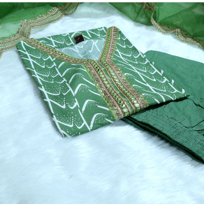 BANDHANI PRINT KURTI SET WITH ORGANZA DUPATTA – V-NECK STYLE