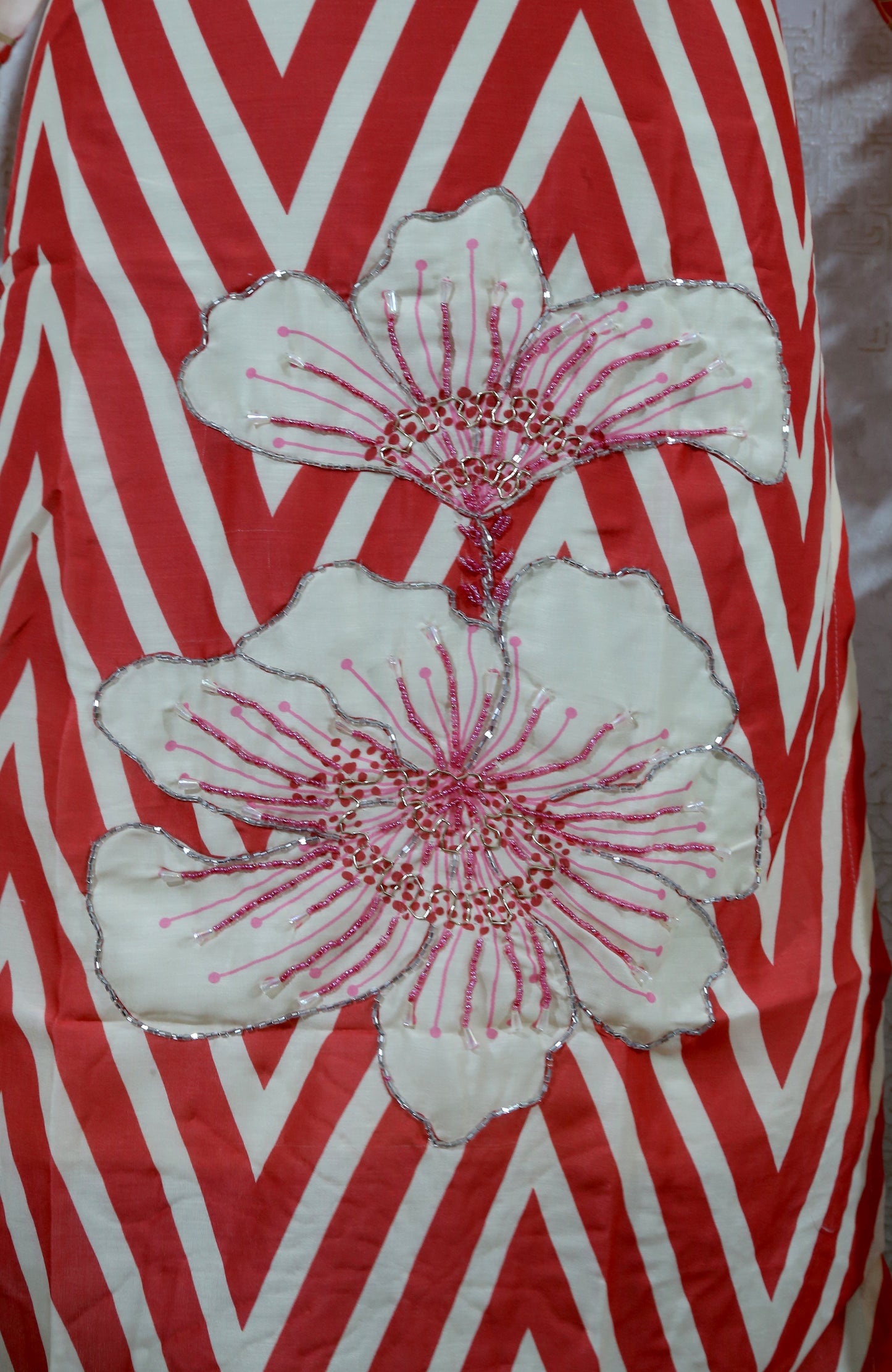 PREMIUM SOFT CREPE CHEVRON PRINT EMBELLISHED RED AND WHITE KURTHI SET WITH DUPATTA