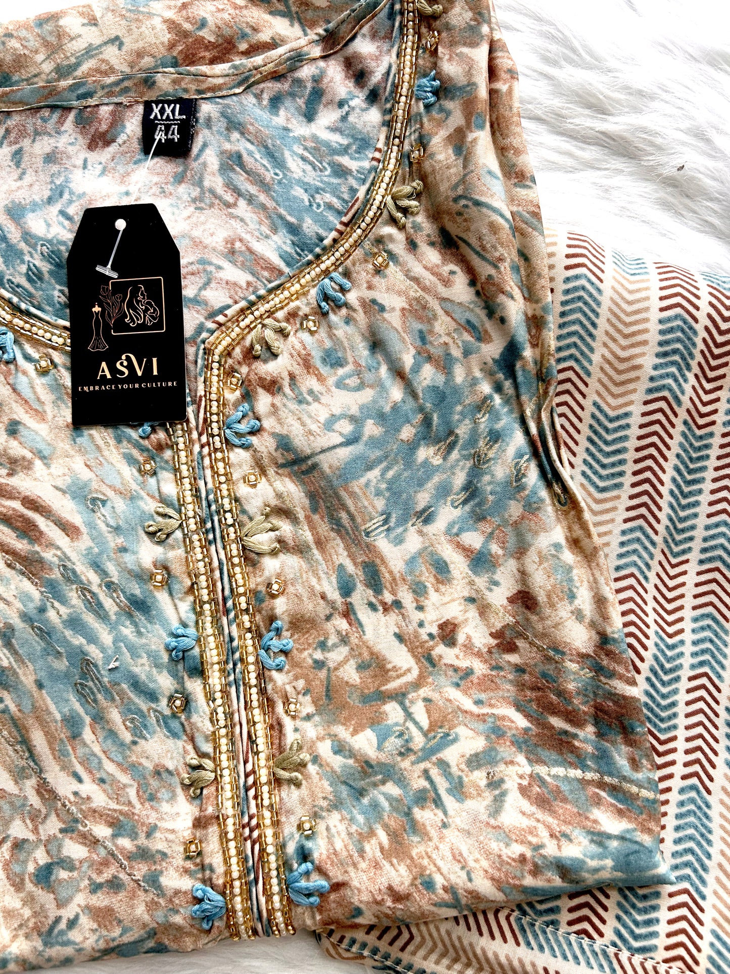 MUSLIN MODAL THREE-PIECE SUIT SET WITH HANDWORK