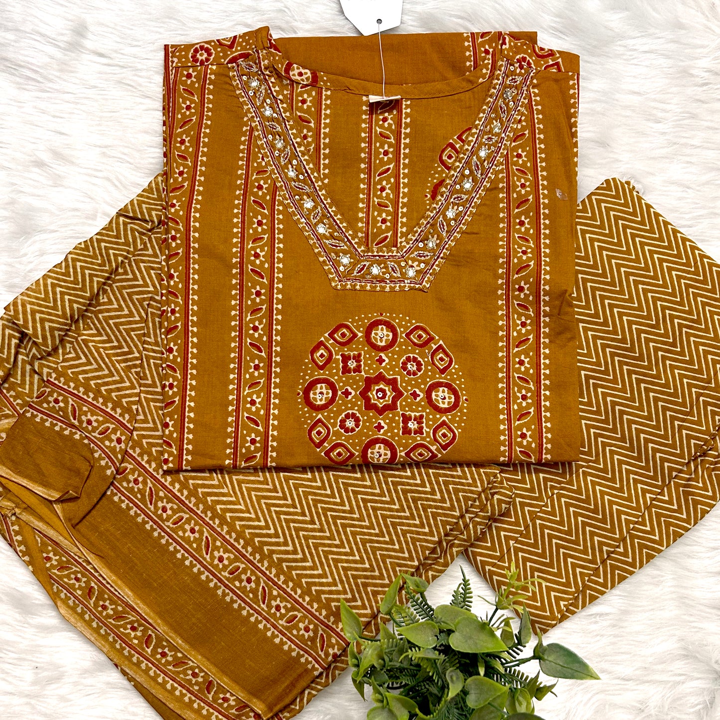 PREMIUM COTTON EMBROIDERY WORK SUIT SET – HANDCRAFTED STRAIGHT FIT ETHNIC WEAR