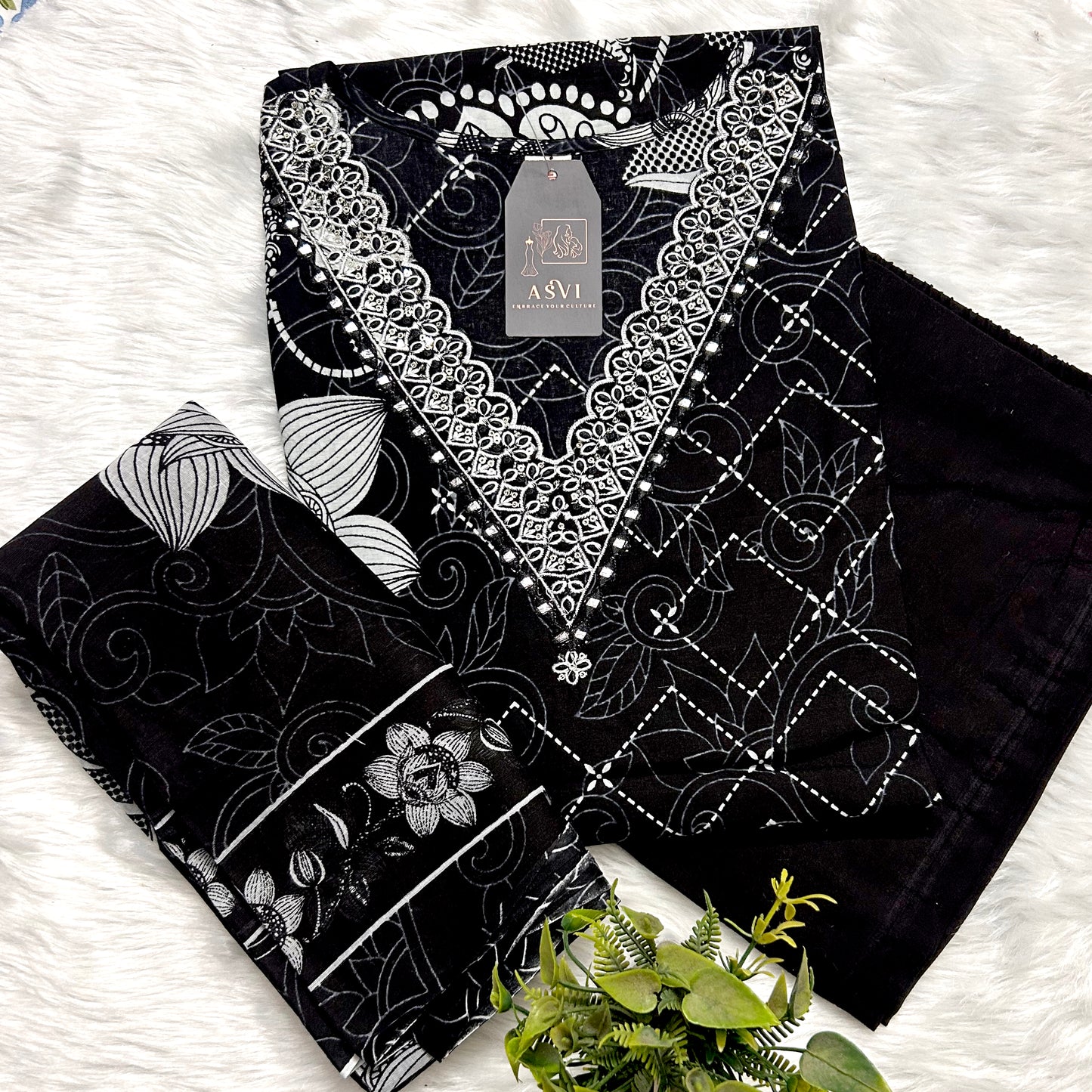 STRAIGHT-FIT PREMIUM COTTON KURTIS – V-NECK EMBROIDERED DESIGN