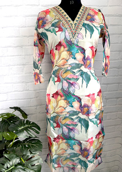 FLORAL PRINTED TEBY SILK KURTHI IN BLUE – GRACEFUL EVERYDAY ELEGANCE