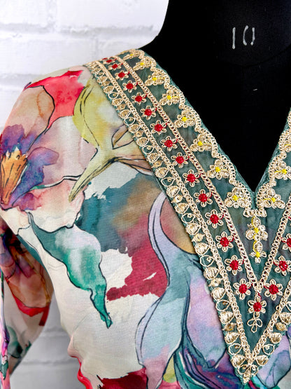 FLORAL PRINTED TEBY SILK KURTHI IN BLUE – GRACEFUL EVERYDAY ELEGANCE