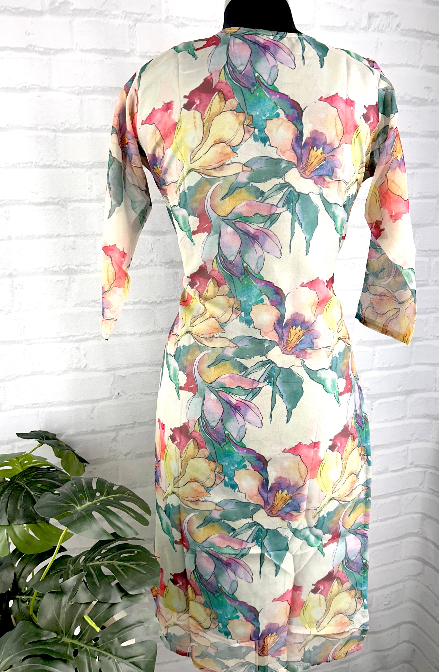 FLORAL PRINTED TEBY SILK KURTHI IN BLUE – GRACEFUL EVERYDAY ELEGANCE