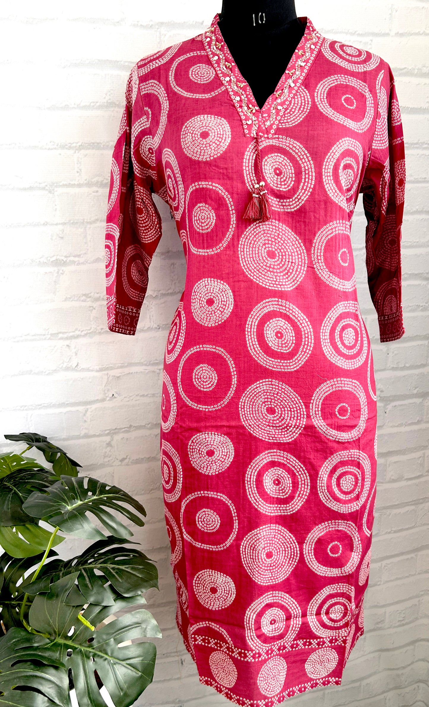 HANDCRAFTED PURE COTTON STRAIGHT SUIT SET WITH INTRICATE EMBROIDERY