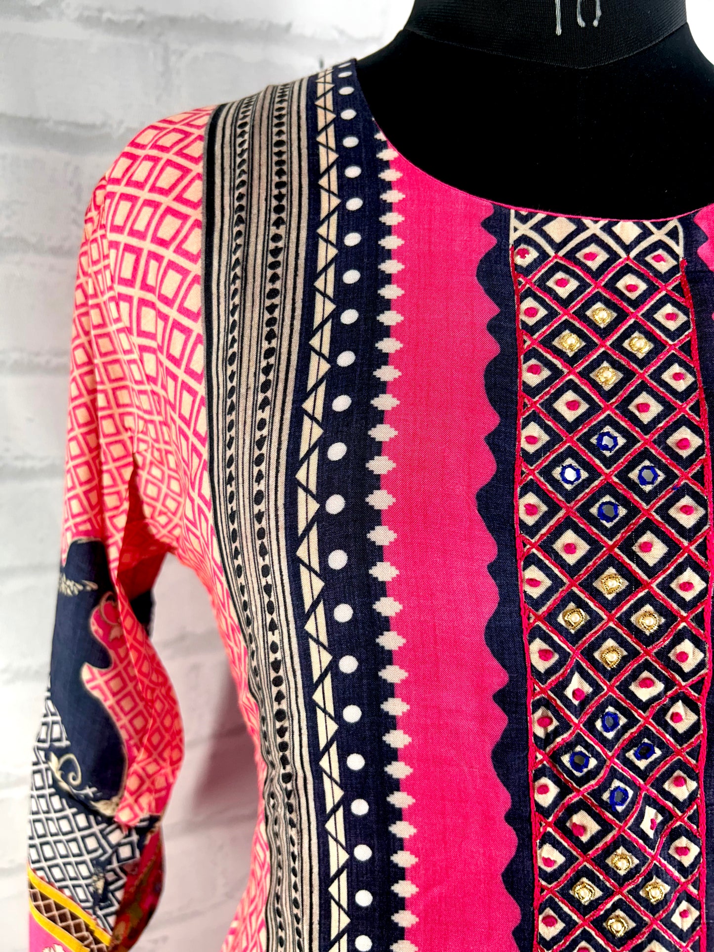 LUXE ROMAN SILK KURTHI WITH DIGITAL PRINT & HANDCRAFTED WORK