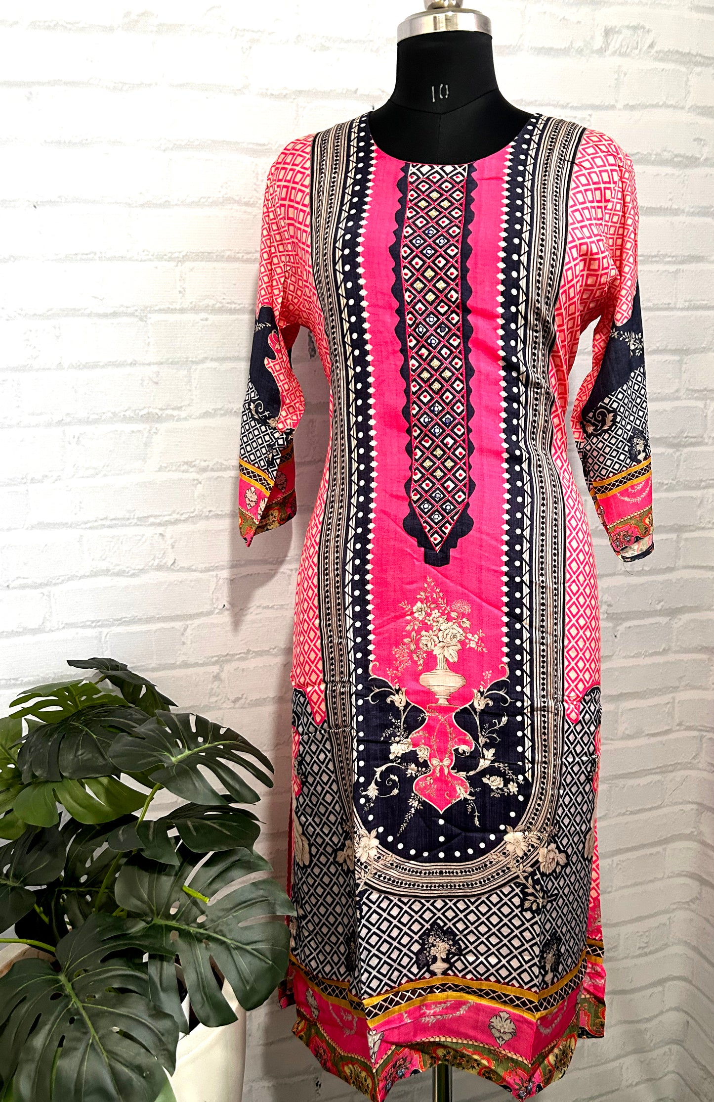 LUXE ROMAN SILK KURTHI WITH DIGITAL PRINT & HANDCRAFTED WORK