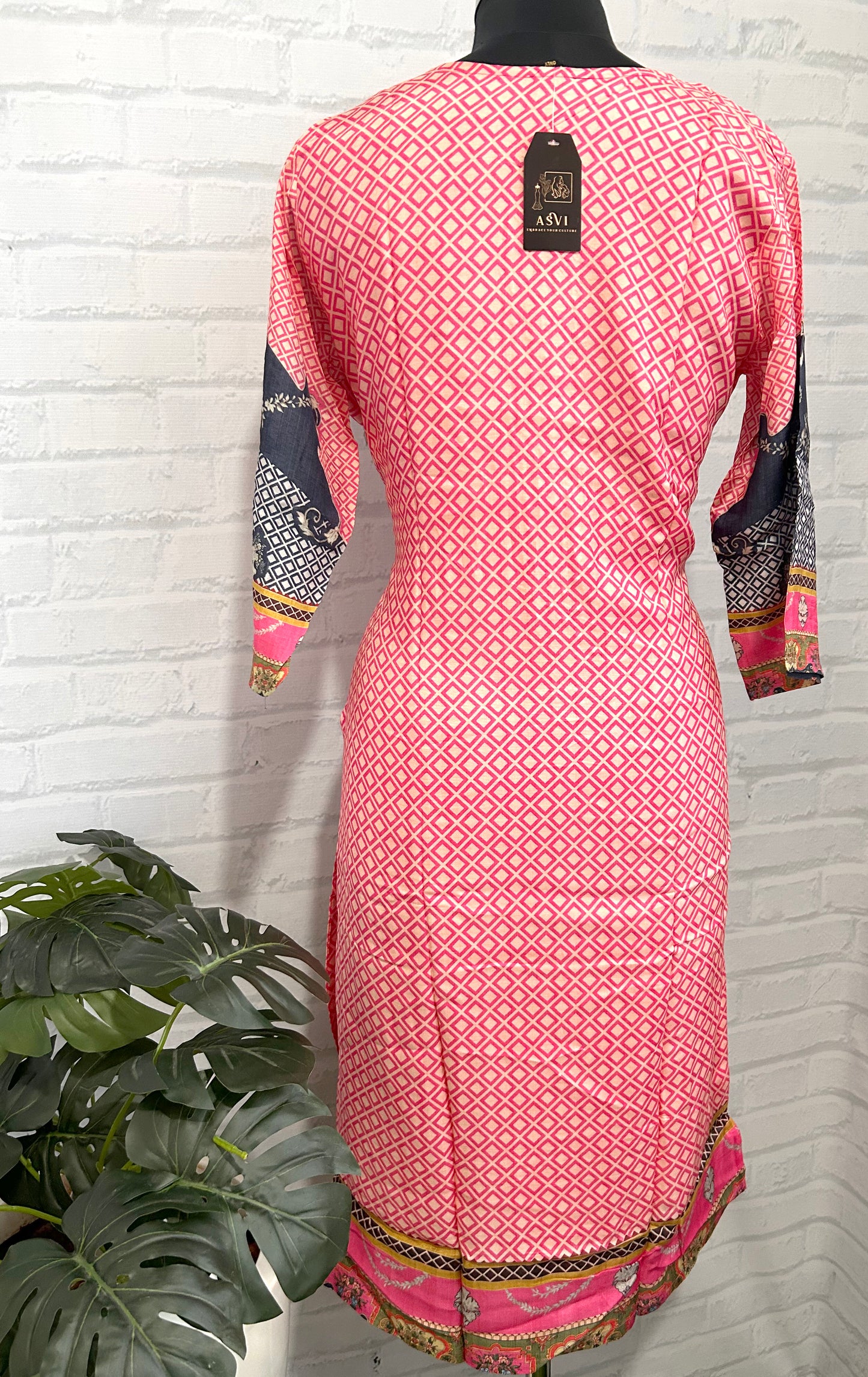 LUXE ROMAN SILK KURTHI WITH DIGITAL PRINT & HANDCRAFTED WORK