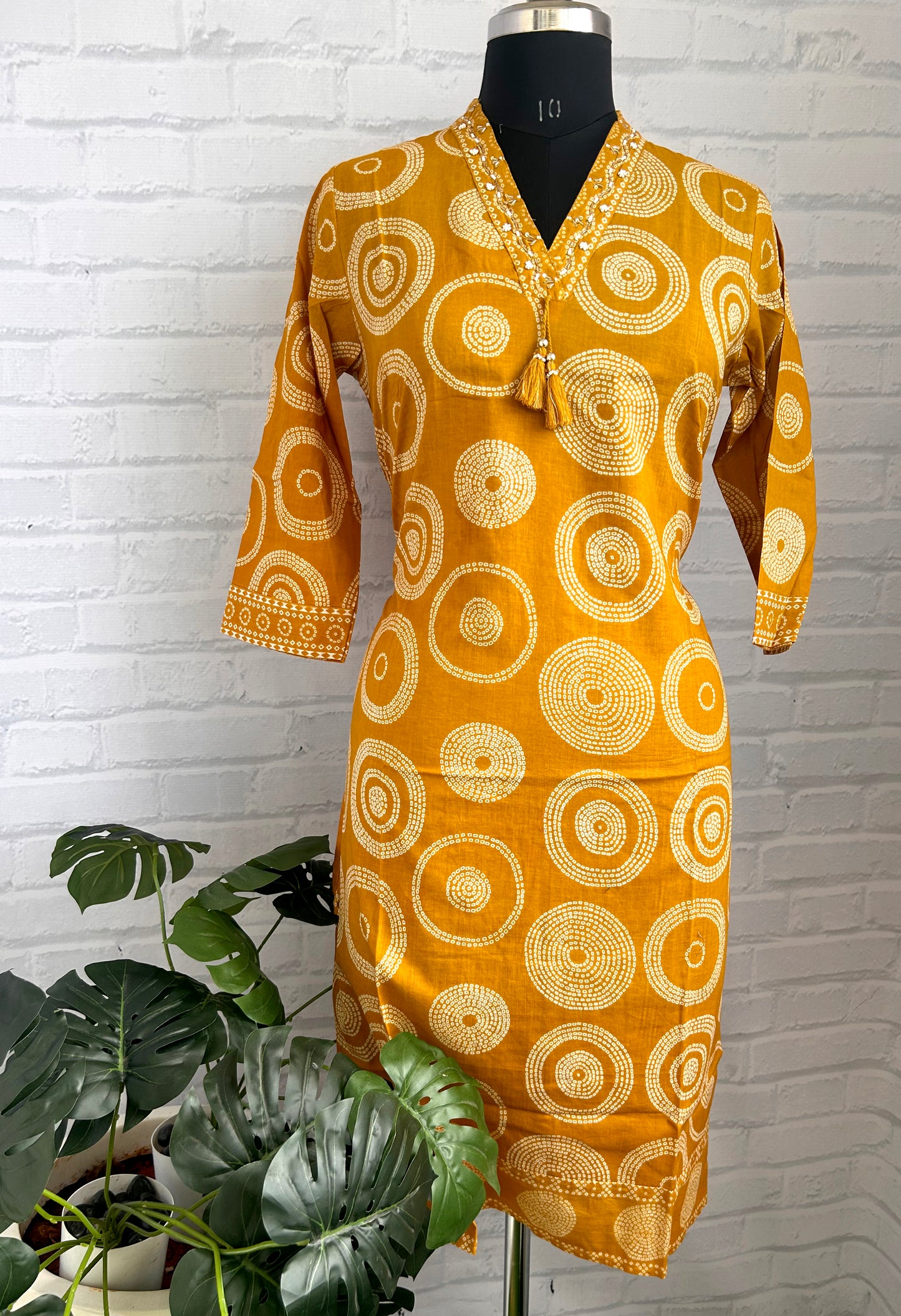 HANDCRAFTED PURE COTTON STRAIGHT SUIT SET WITH INTRICATE EMBROIDERY