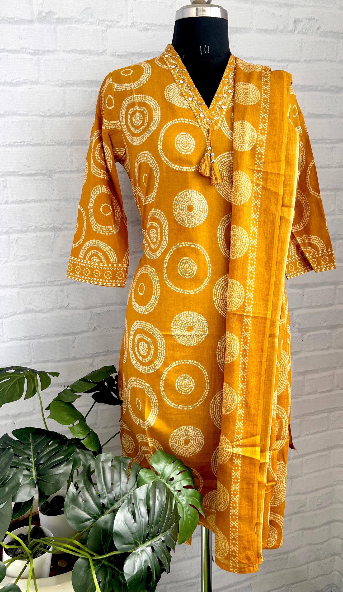 HANDCRAFTED PURE COTTON STRAIGHT SUIT SET WITH INTRICATE EMBROIDERY